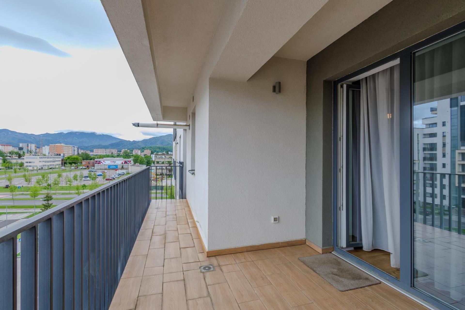 4friendscoresibrasov M&L Exterior foto